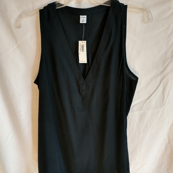 Old Navy Tops - Old Navy v-neck tank top black